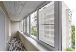 современное окно Рехау